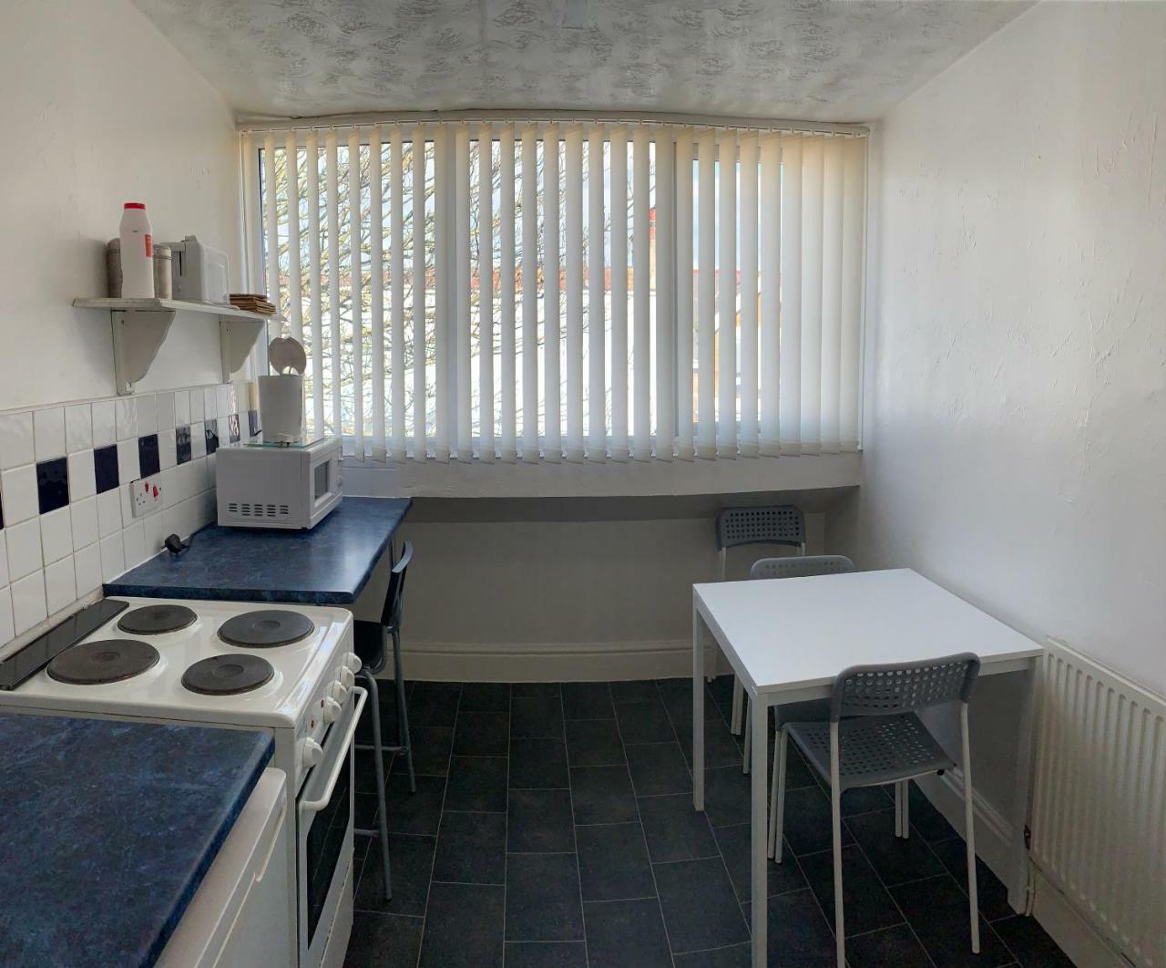 Beeton Villas Holiday Apartments 黑潭 外观 照片