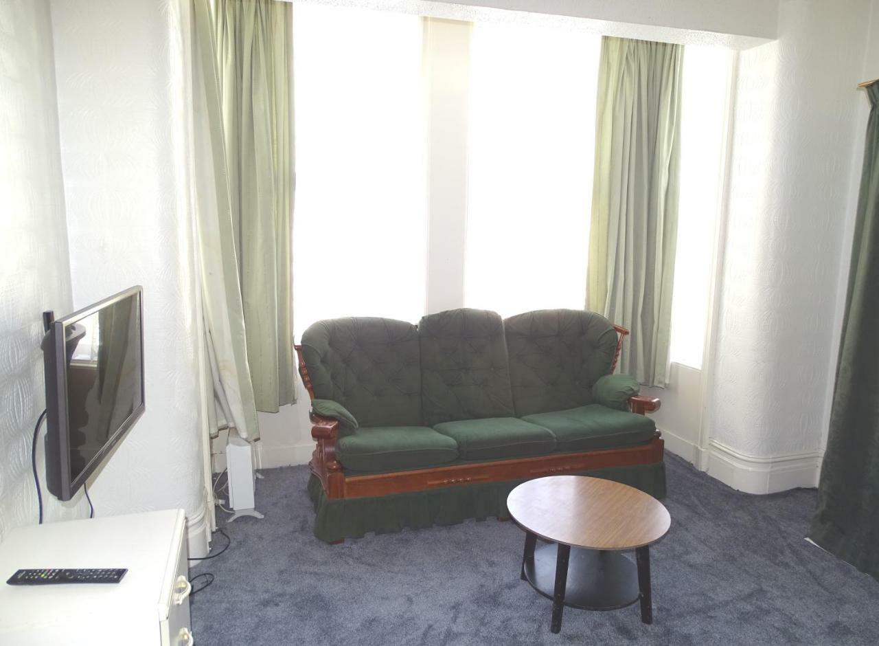Beeton Villas Holiday Apartments 黑潭 外观 照片