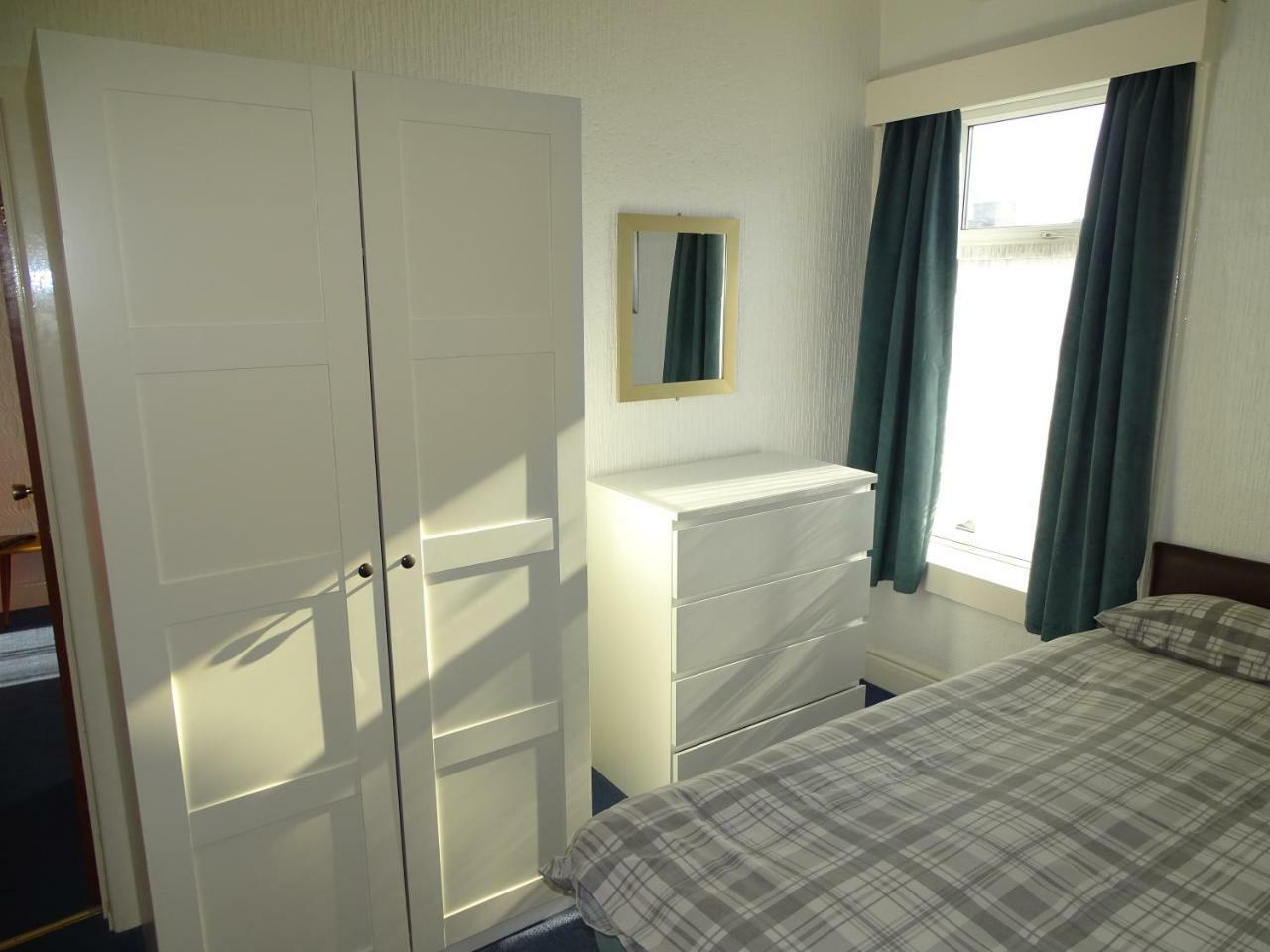 Beeton Villas Holiday Apartments 黑潭 外观 照片