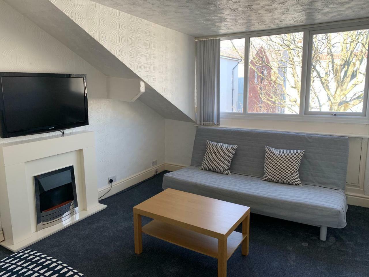 Beeton Villas Holiday Apartments 黑潭 外观 照片