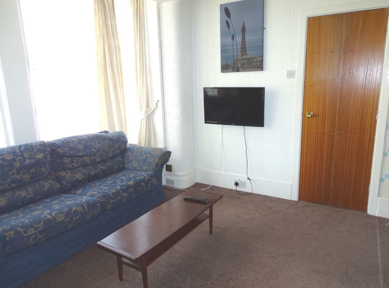 Beeton Villas Holiday Apartments 黑潭 外观 照片