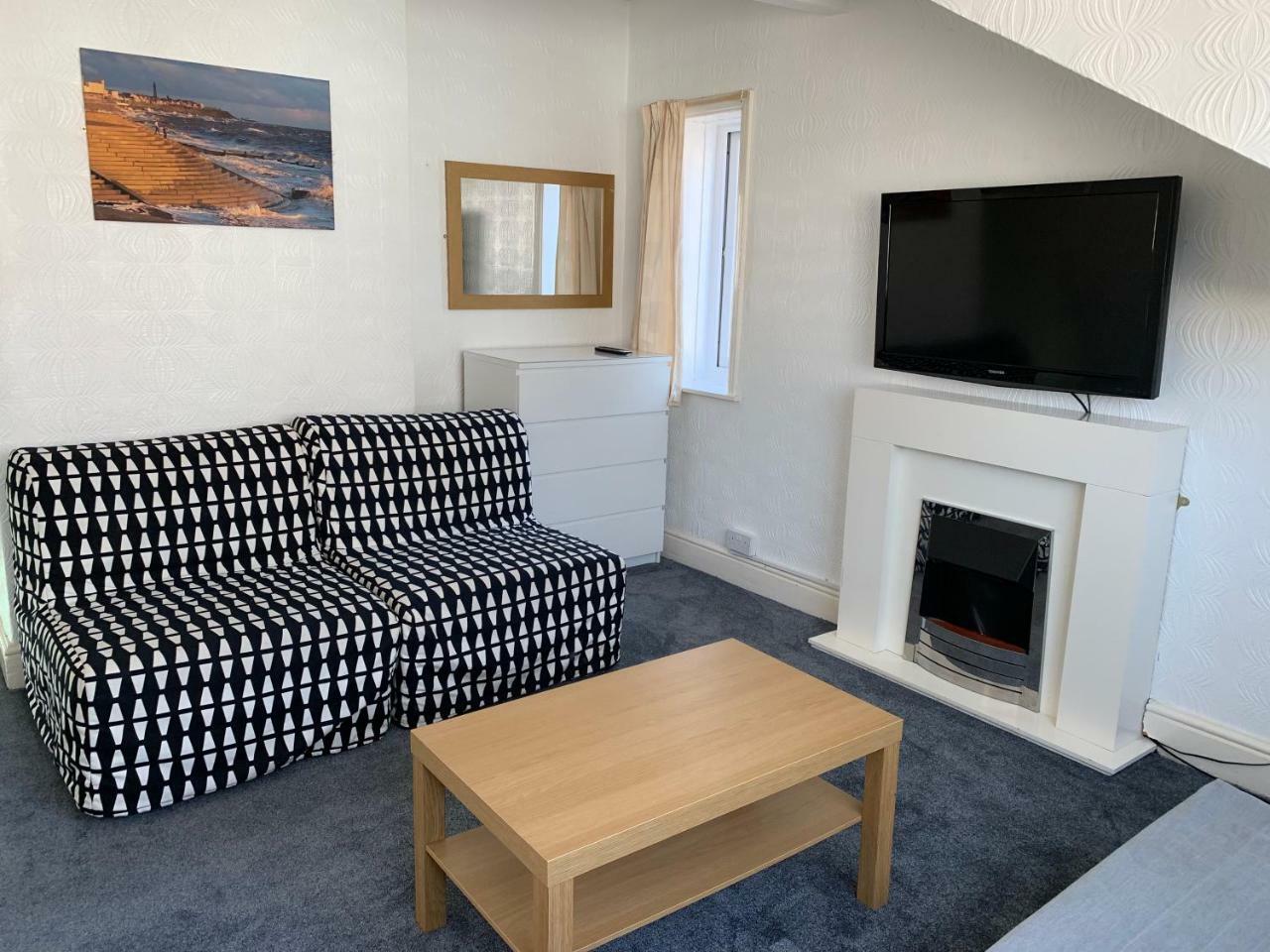 Beeton Villas Holiday Apartments 黑潭 外观 照片