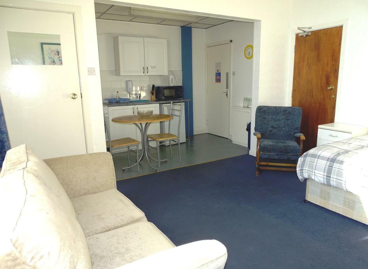 Beeton Villas Holiday Apartments 黑潭 外观 照片