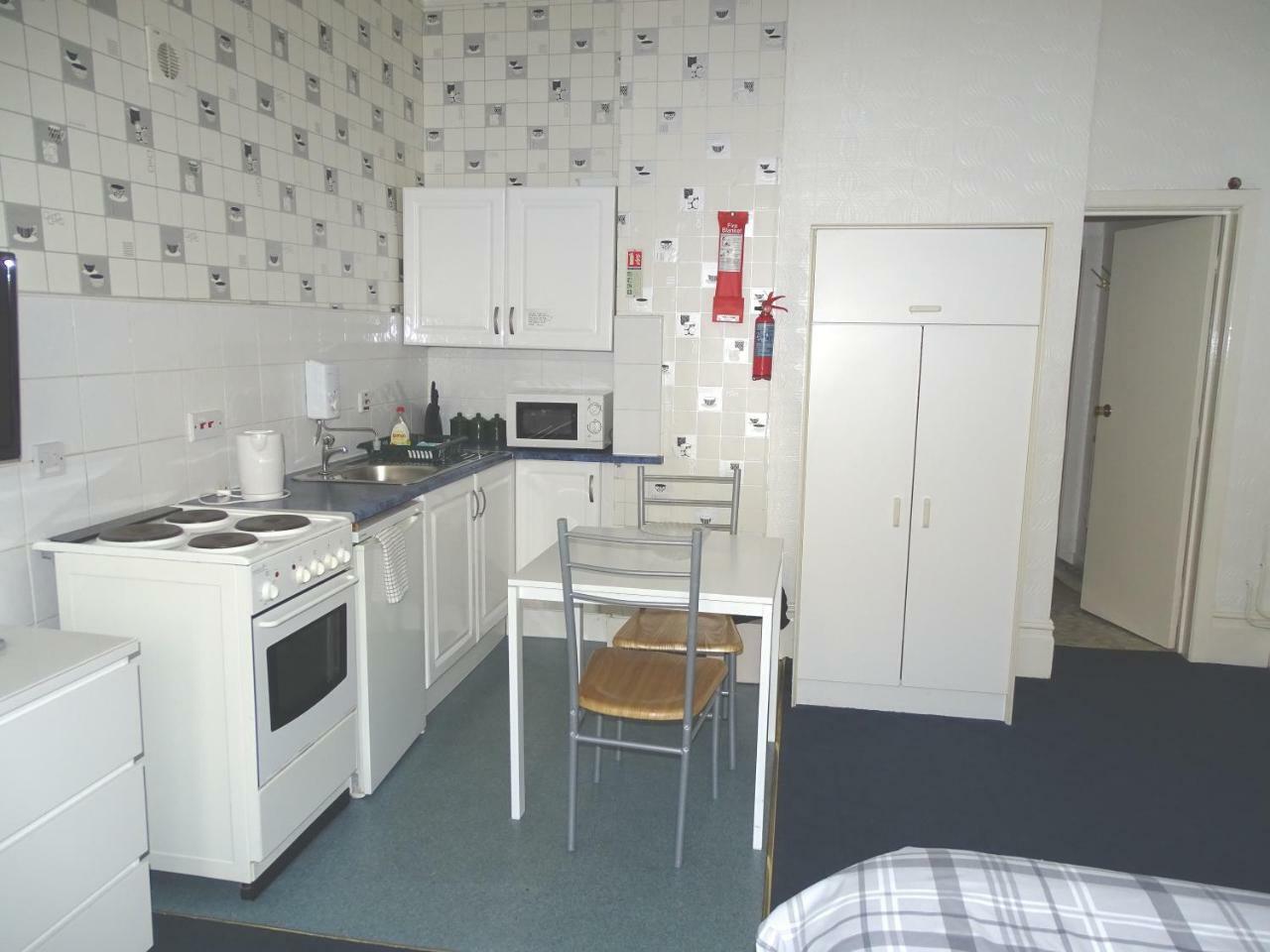 Beeton Villas Holiday Apartments 黑潭 外观 照片
