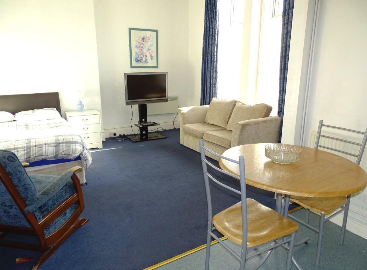 Beeton Villas Holiday Apartments 黑潭 外观 照片