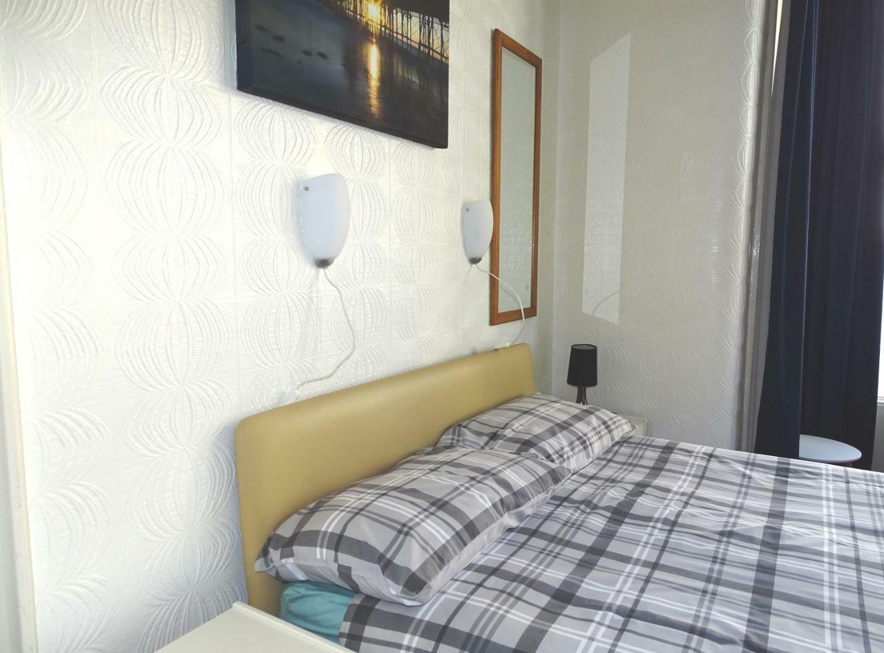 Beeton Villas Holiday Apartments 黑潭 外观 照片