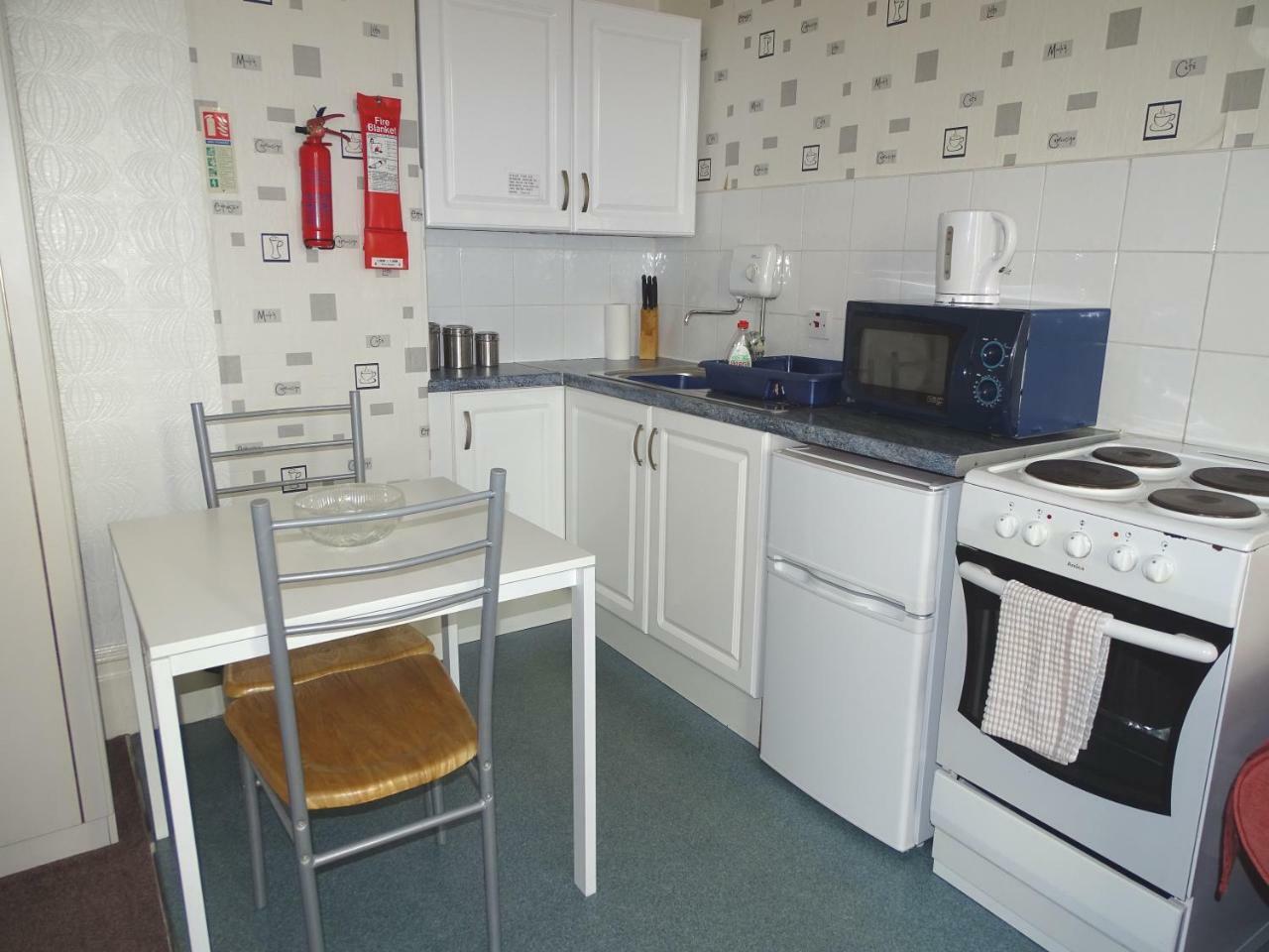 Beeton Villas Holiday Apartments 黑潭 外观 照片